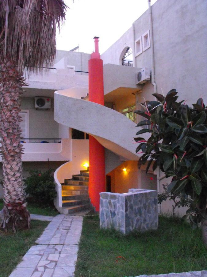 Ermioni Hotel Paralia Kourna Exterior photo